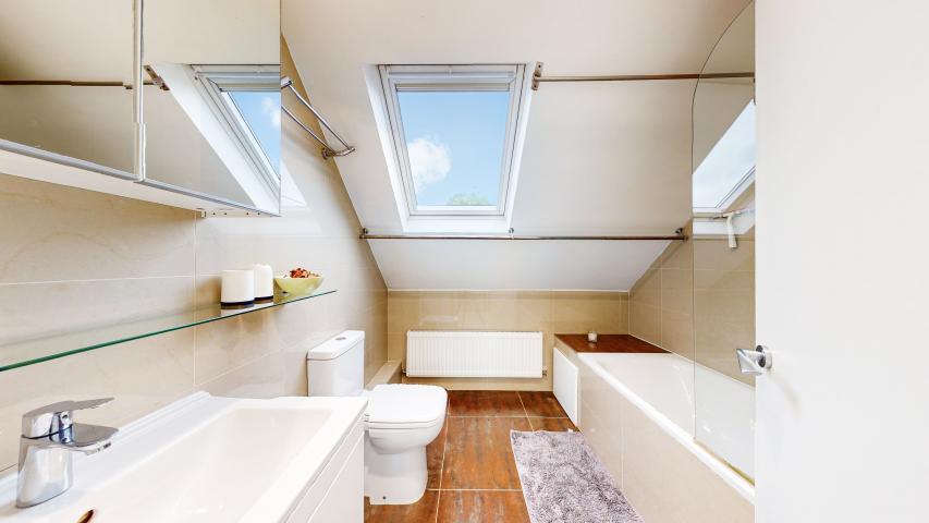 Modern Apartment Greenfield Gardens , London